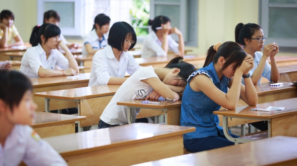 Để có thể đạt điểm cao, năng lực học tập là điều kiện cần, còn điều kiện đủ là sức khoẻ tốt, tâm lí thoải mái, hưng phấn và kế hoạch làm bài phù hợp. (Ảnh: Thành Long/USSH)